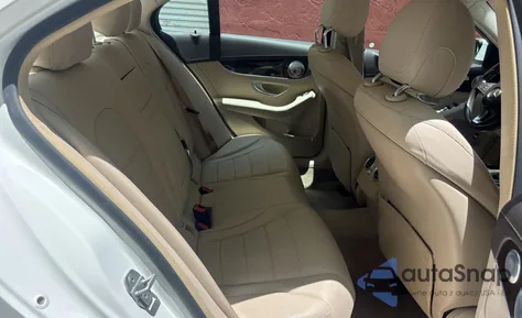 2015 Mercedes-Benz C 300 4Matic from USA, damaged, VIN 55SWF4KB4FU027077